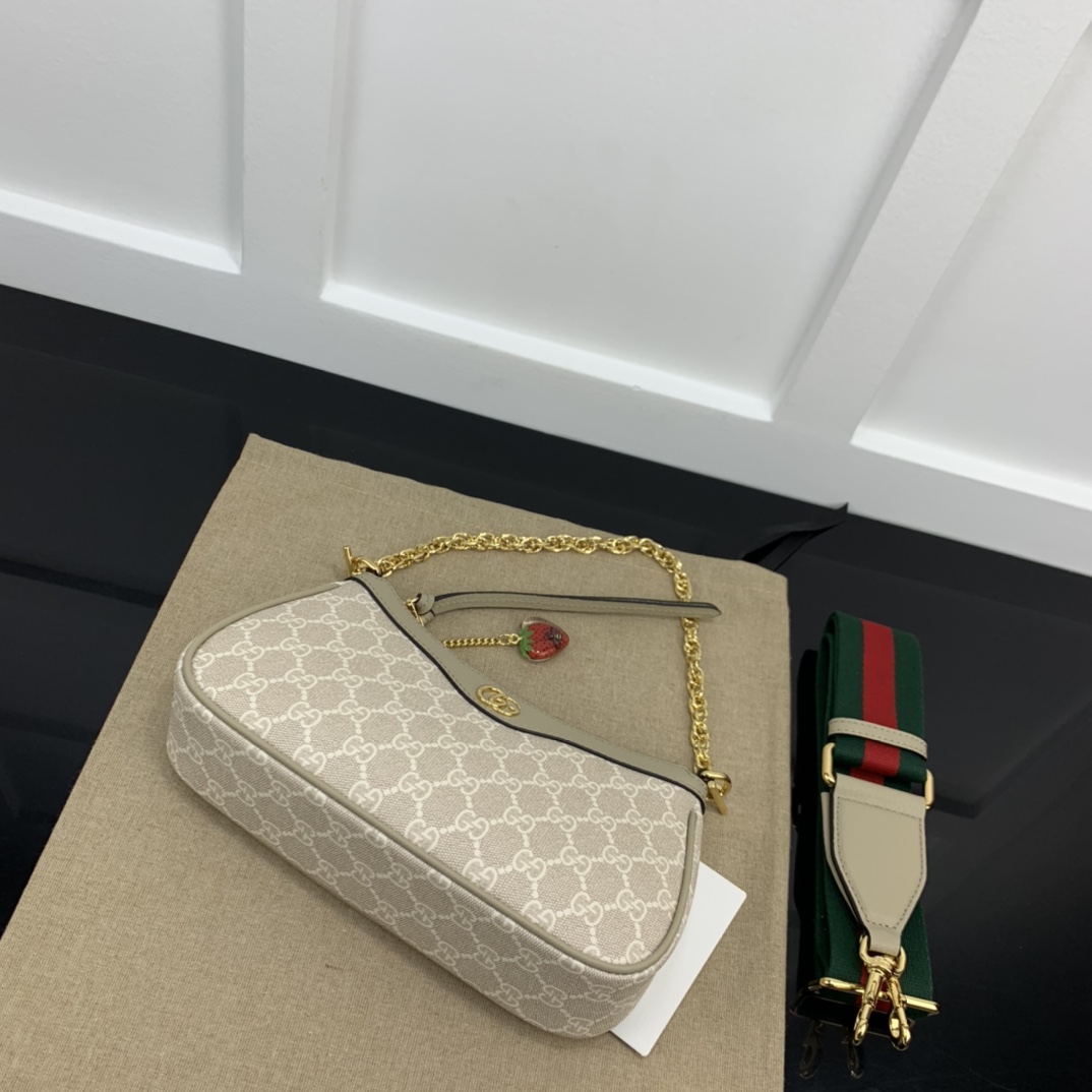 Gucci Hobo Bags